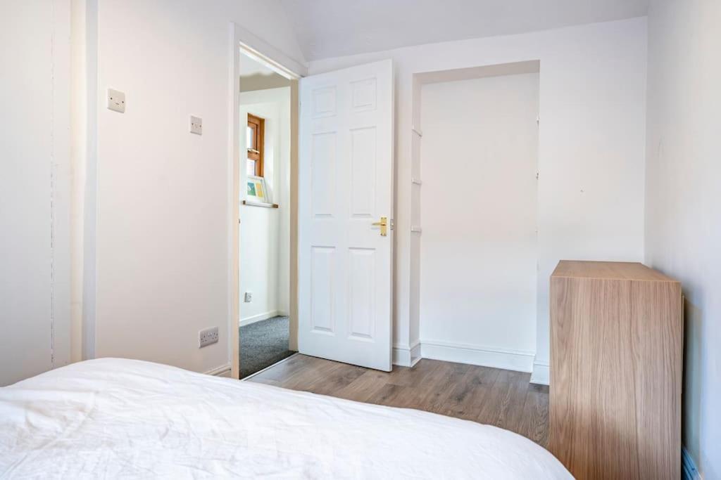 Modern 3 Bedroom House Close To Ferry And City Centre Μπέλφαστ Εξωτερικό φωτογραφία